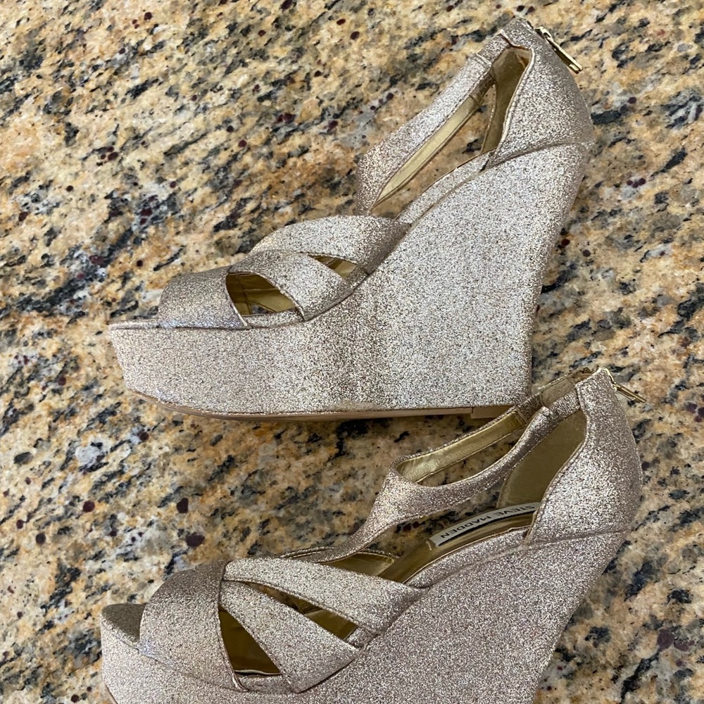Steve Madden Sparkle Wedges